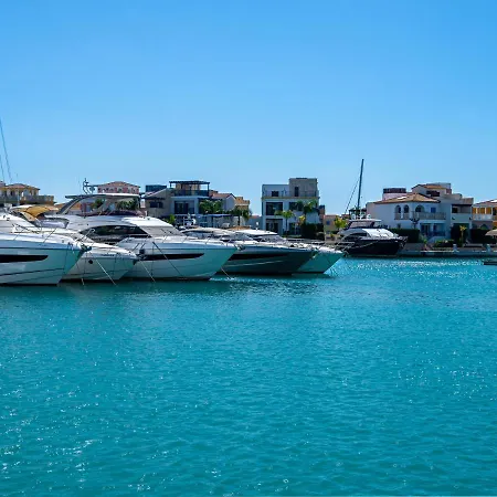 Perfect Vacation For Up To Six Guests With Balcony All Yours Λεμεσός